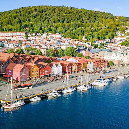 Live In Historic Building - View To Bryggen Apartamento Bergen Exterior foto