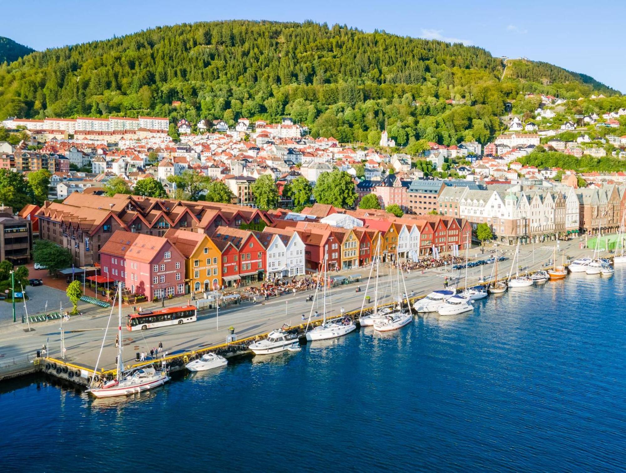 Live In Historic Building - View To Bryggen Apartamento Bergen Exterior foto